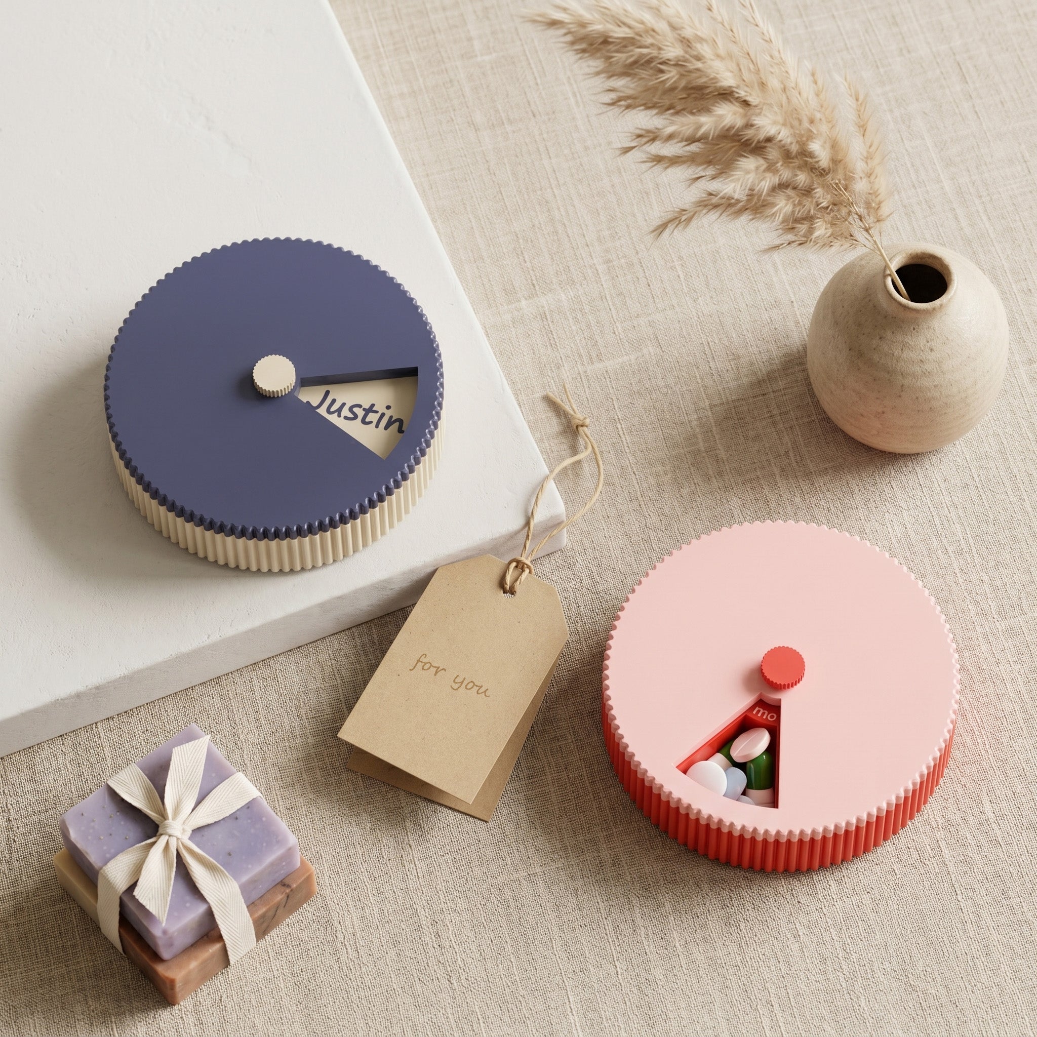 Personalized Round Pill Organizer – 7-Day Rotating Weekly Case