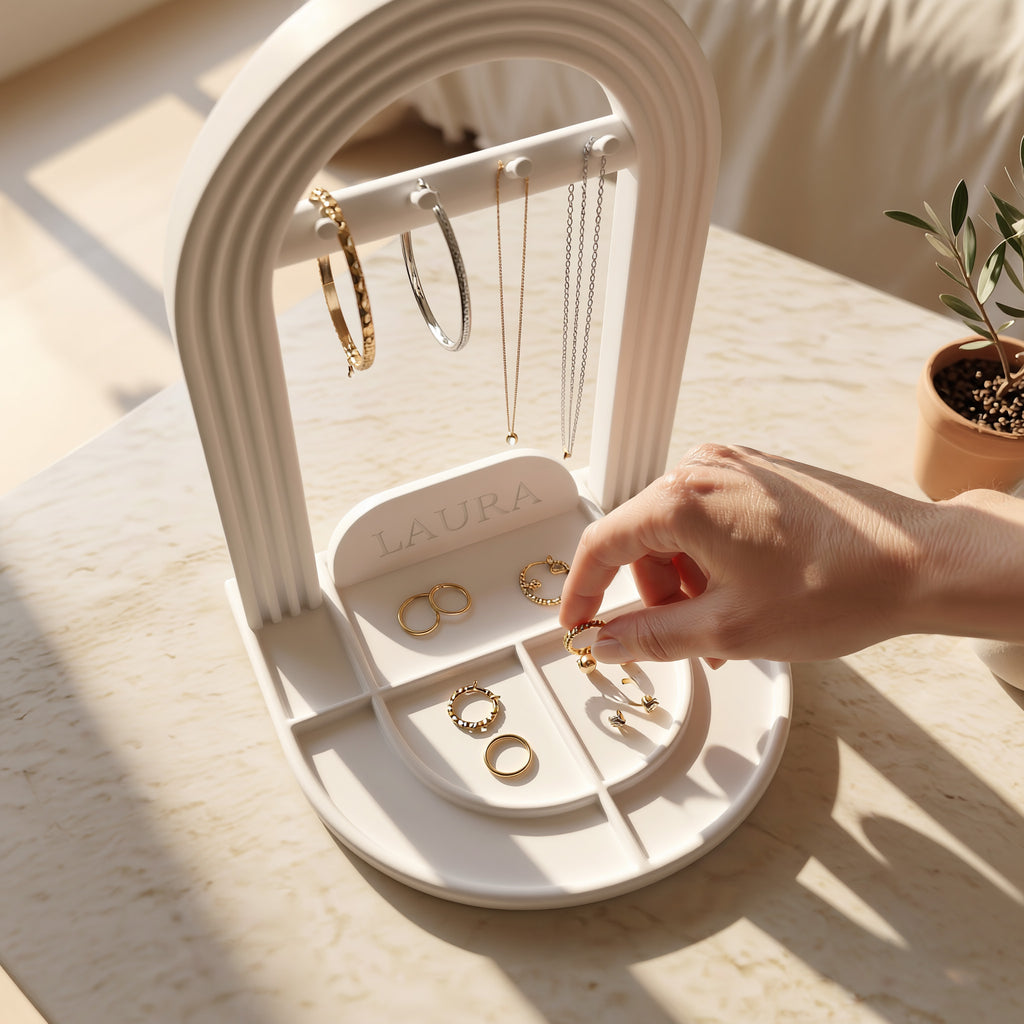 Personalized Jewelry Stand – Custom Name Necklace & Ring Organizer